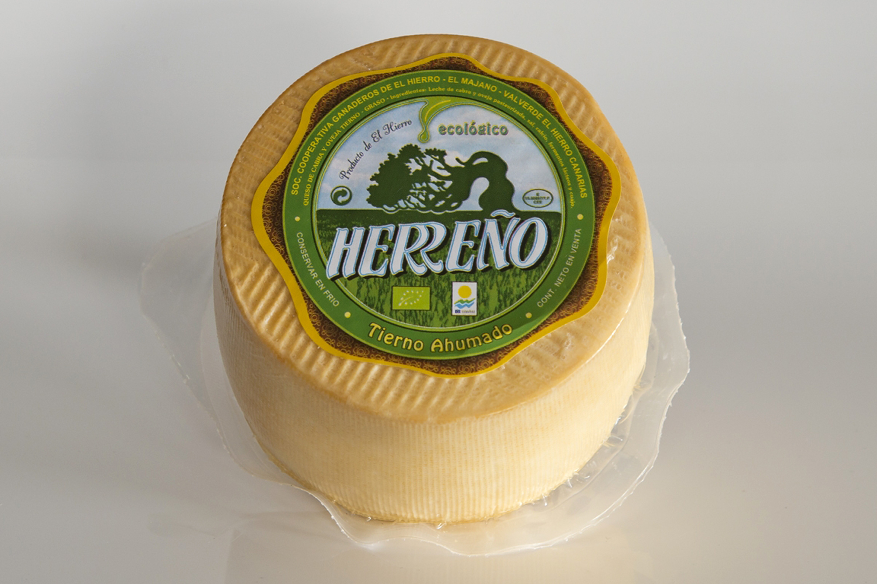 El queso herreño tierno ahumado y semicurado natural de SC Ganaderos El Hierro medalla de bronce en el World Cheese Awards 2021