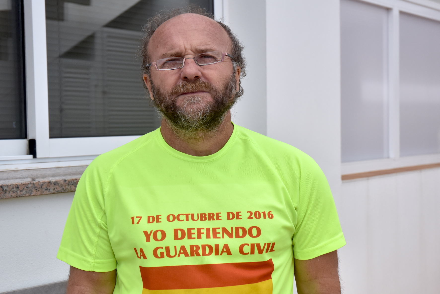 Según Fernando Gutiérrez “la caza submarina” no puede tener la consideración de pesca ya que se hace directamente con un arma y como tal debe ser tratada