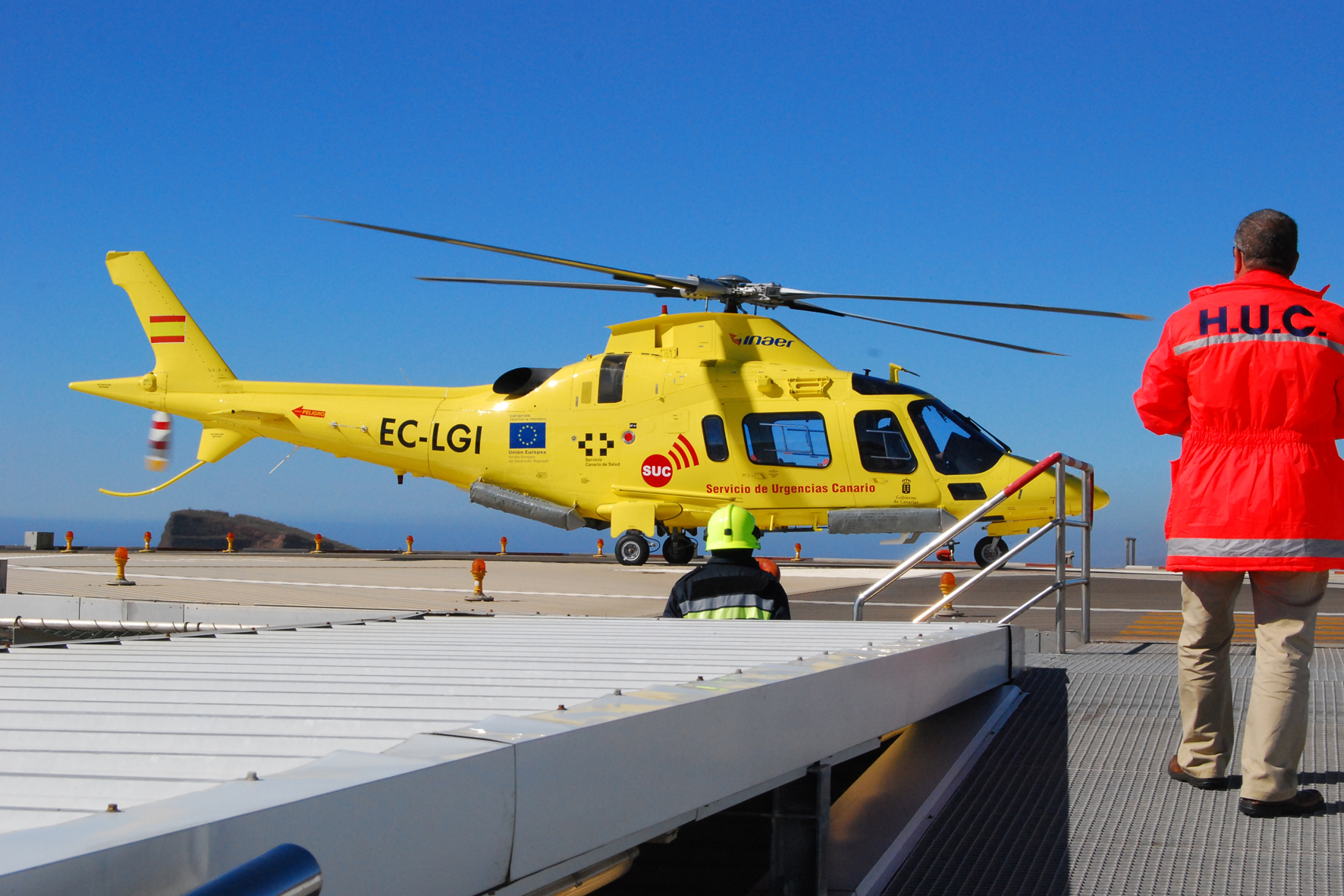 La helisuperficie del Complejo Hospitalario Universitario de Canarias (HUC) ha acogido 15 traslados en helicóptero de pacientes herreños de enero a junio de este año