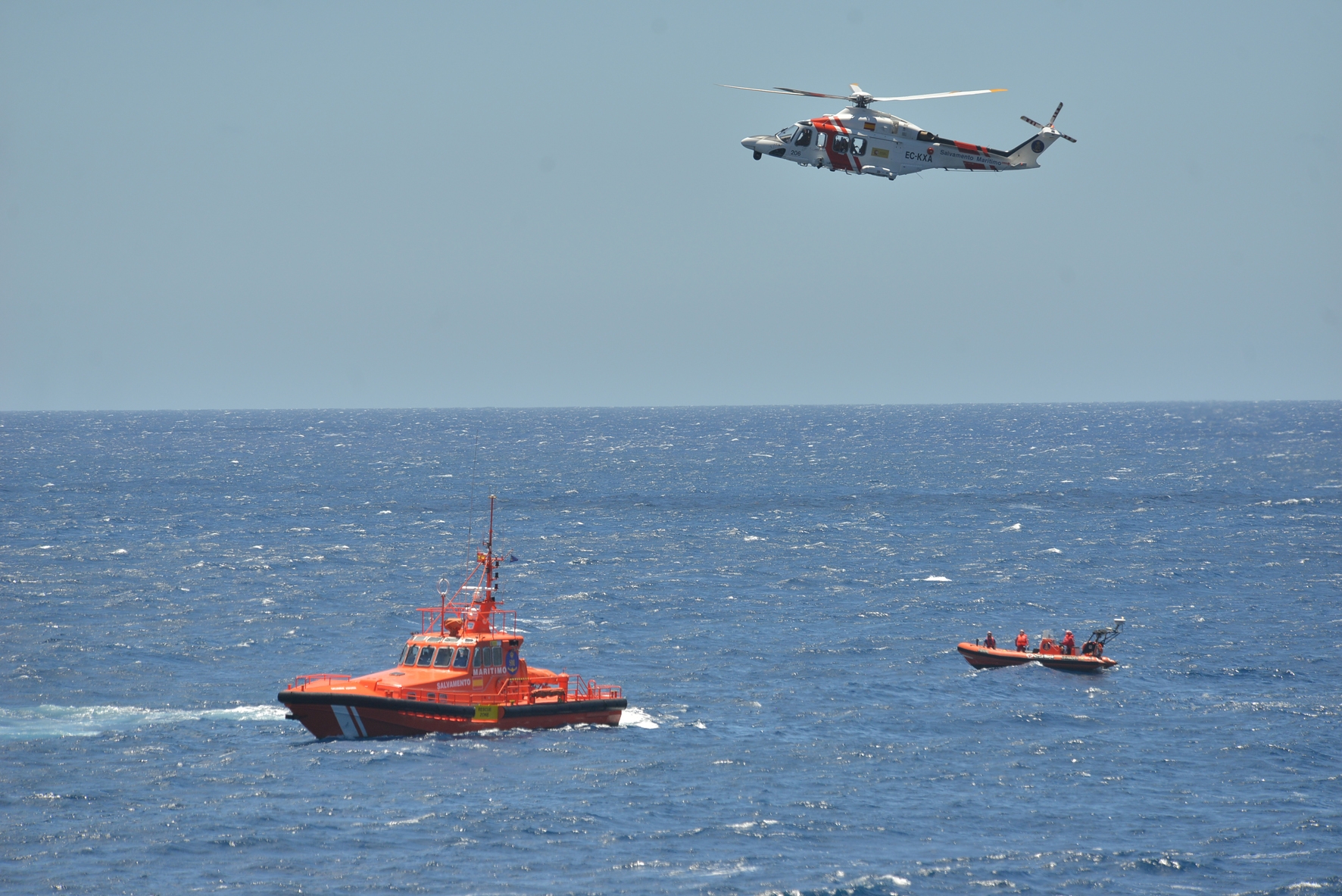 La Armada organiza un ejercicio de seguridad marítima en el puerto de La Estaca en El Hierro