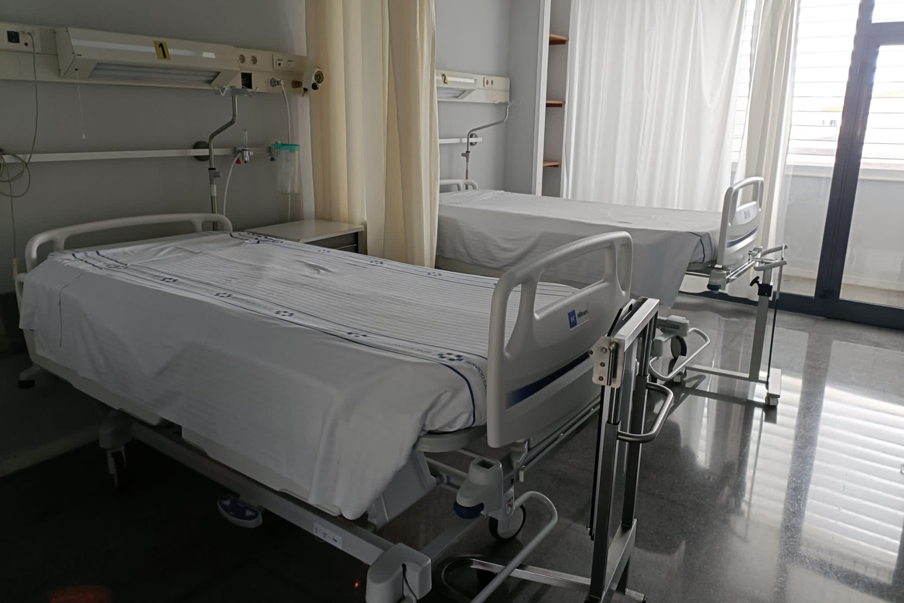Sanidad renueva las camas del Hospital Insular de El Hierro