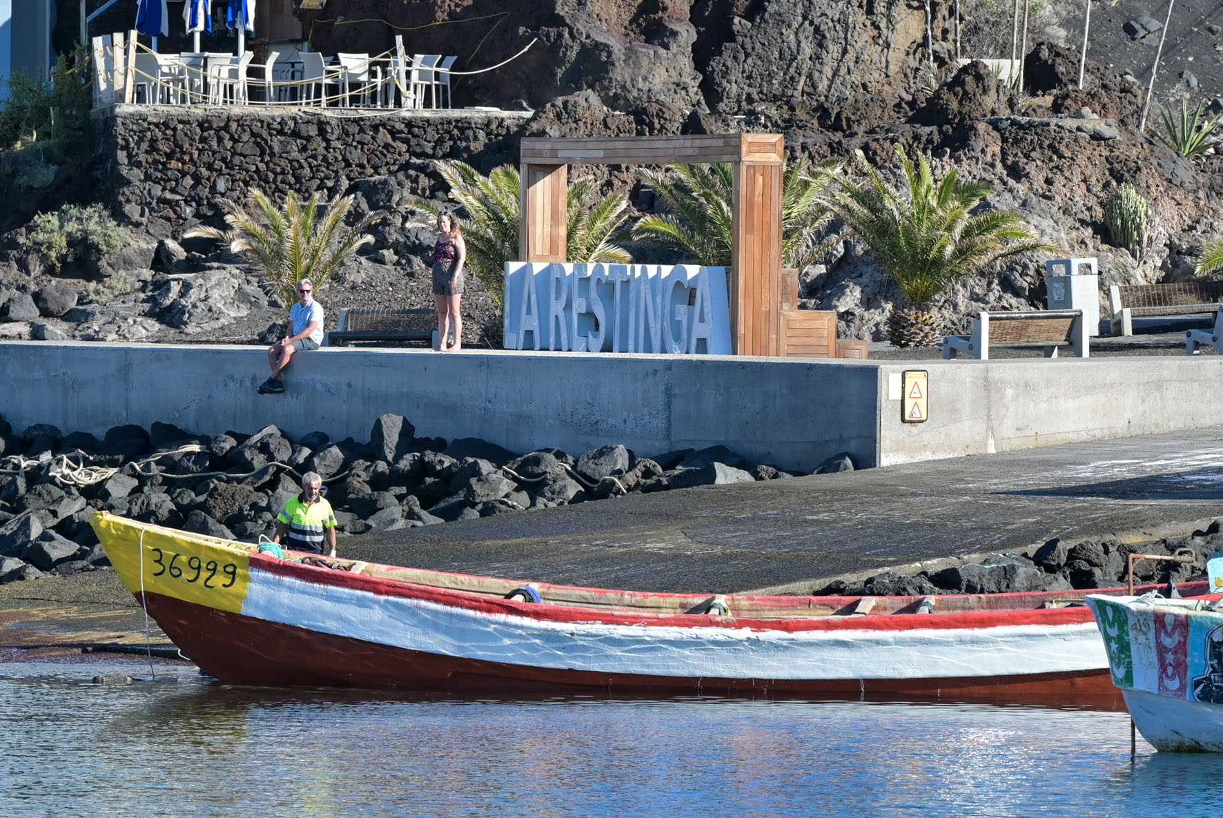 Salvamento Marítimo rescata un Cayuco con 21 inmigrantes en la mañana de hoy en aguas cercanas a El Hierro