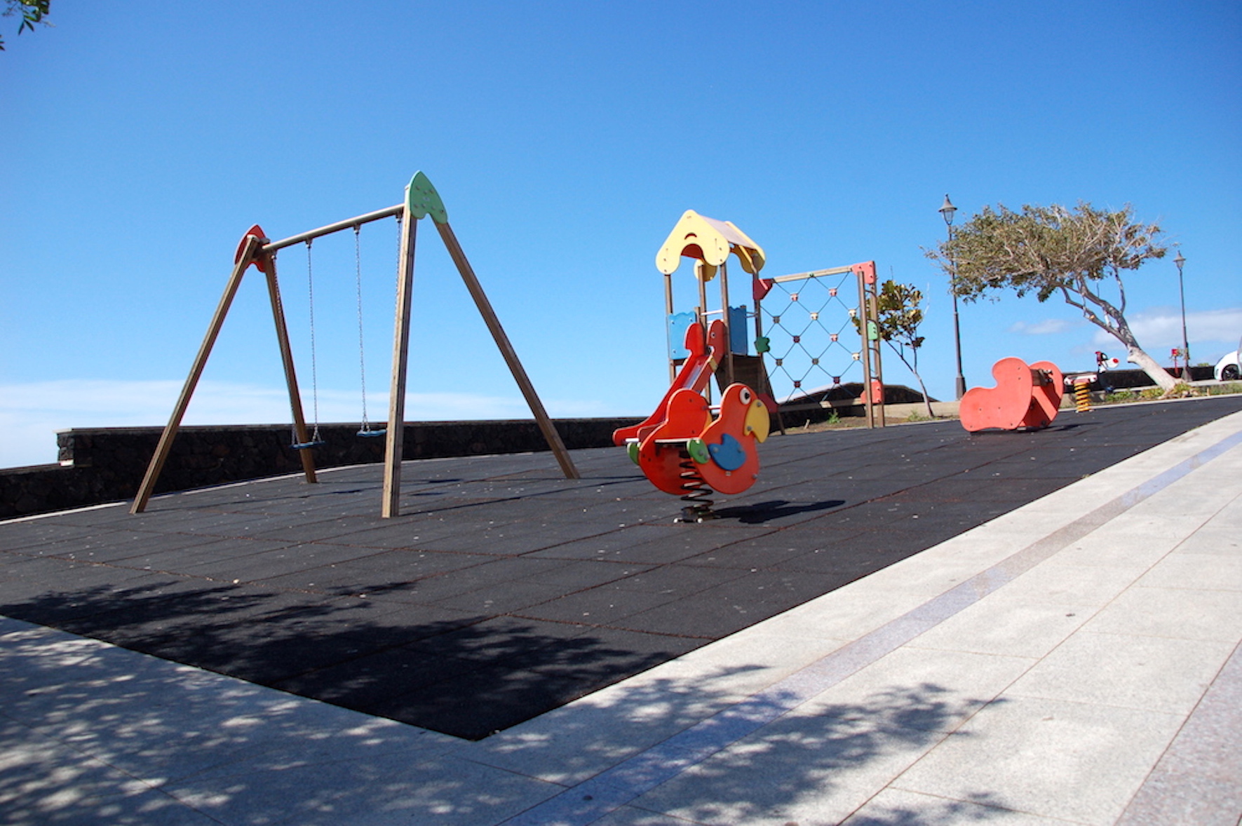 El Pinar reubicará y renovará el parque infantil en La Restinga