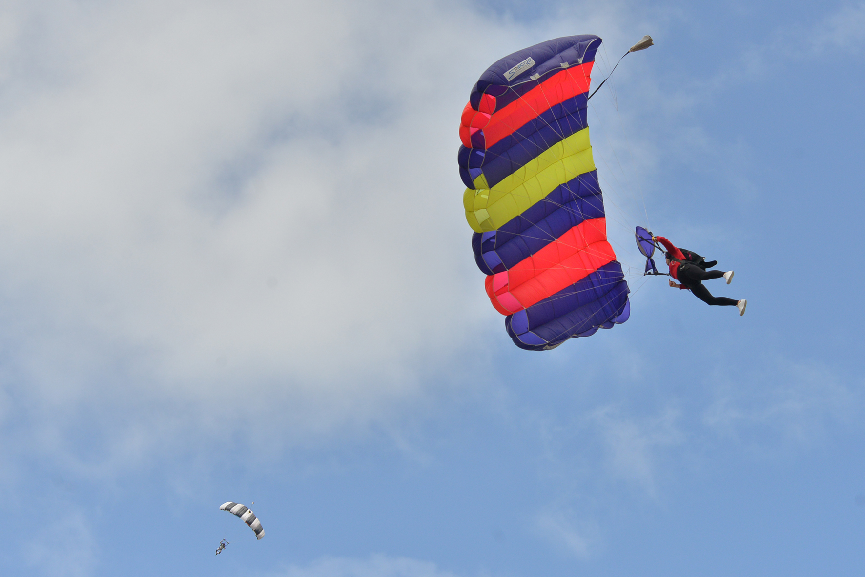 Trasladado a Tenerife el paracaidista accidentado en la XXIV Concentración de Parapente El Hierro