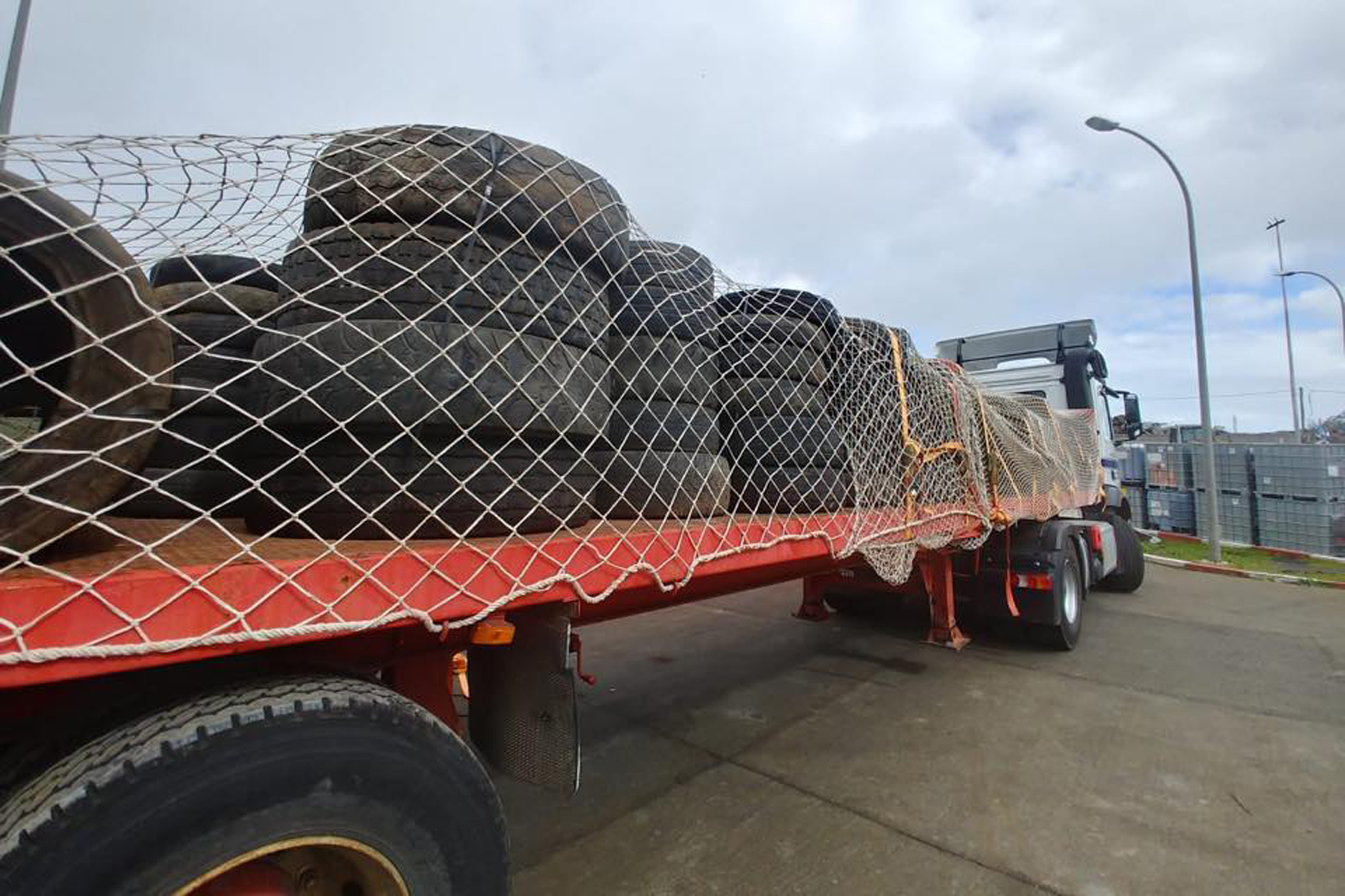 El Cabildo de El Hierro recicla 3000 kilos de neumáticos usados