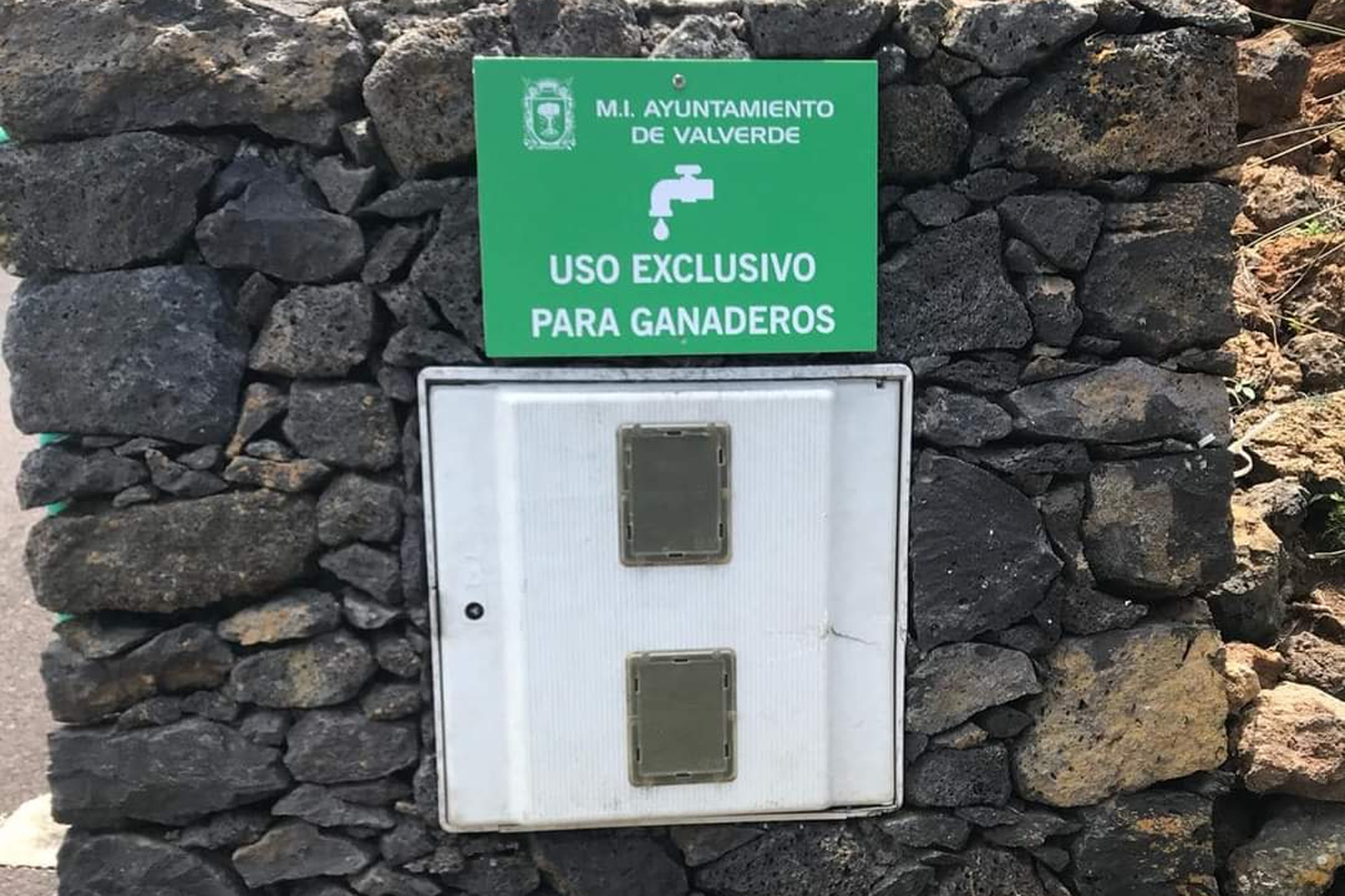 El Ayuntamiento de Valverde controla el consumo de agua de uso exclusivo para ganaderos
