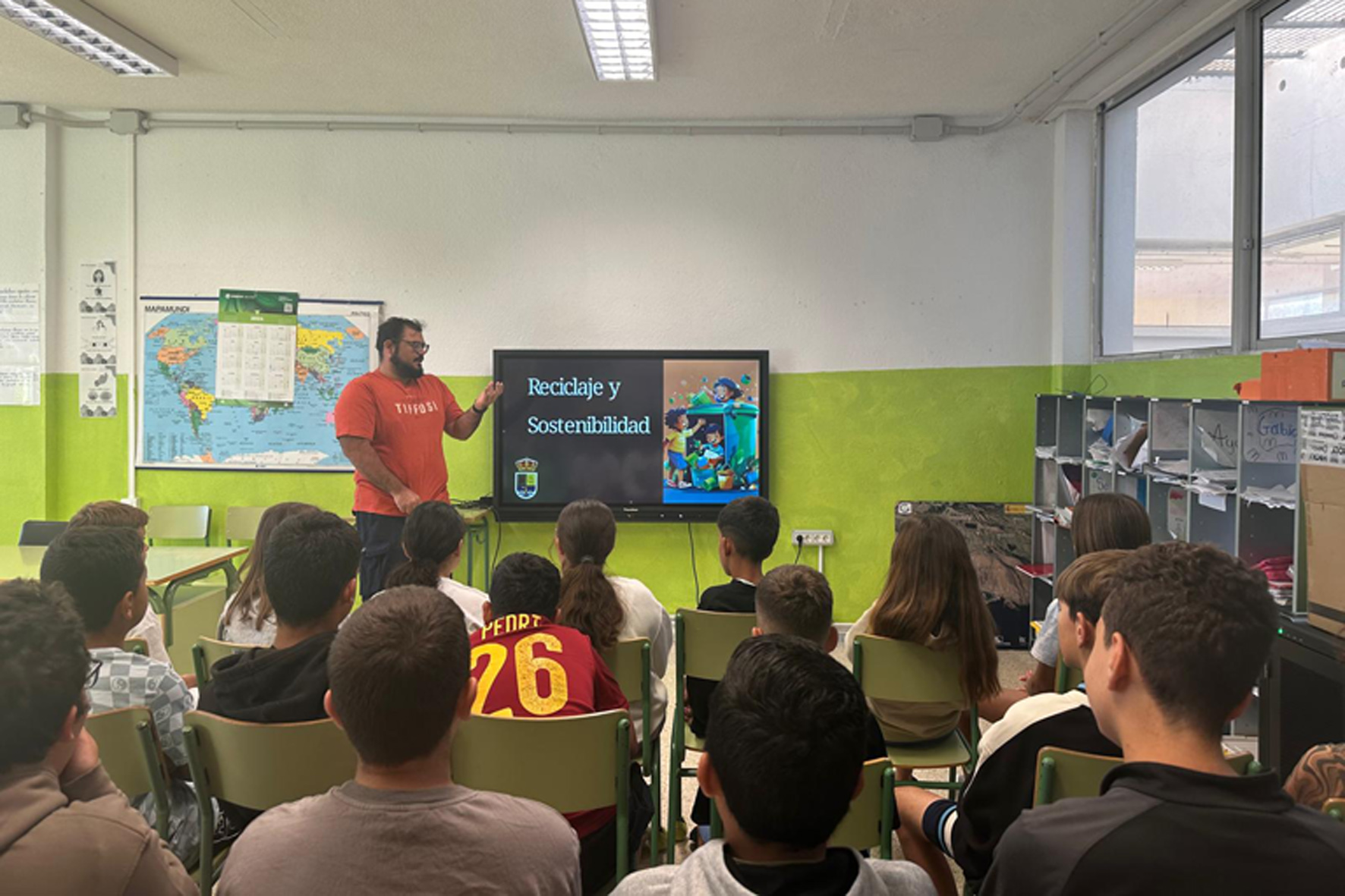 El Pinar imparte charlas de sensibilización ambiental a alumnos del municipio