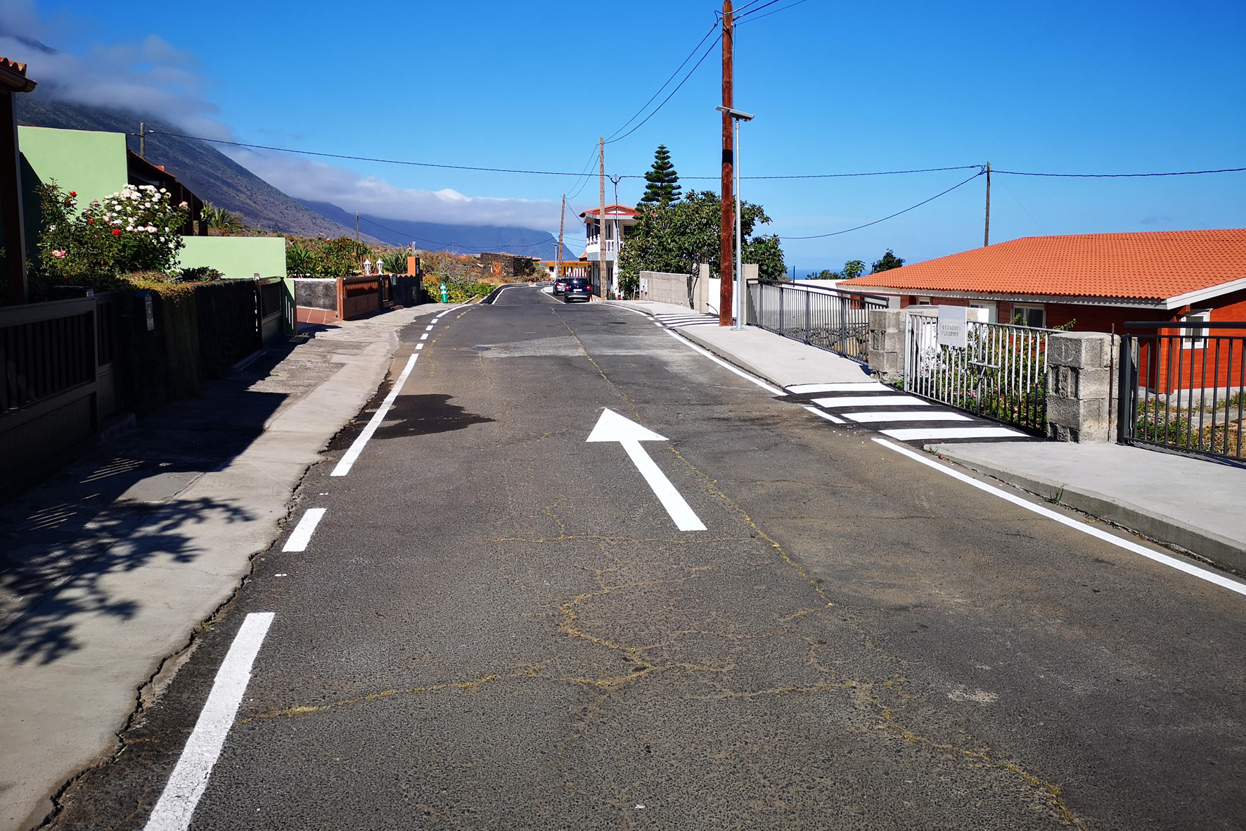 El Ayuntamiento acondiciona un tramo de la calle El Canal en La Frontera