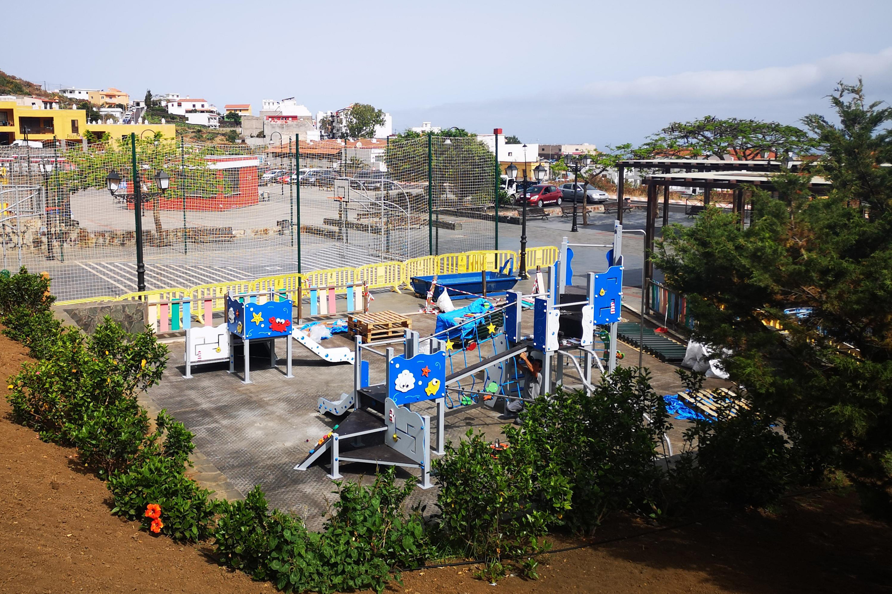La Frontera inicia las obras de mejora del parque infantil de la Plaza Benito Padrón Gutiérrez