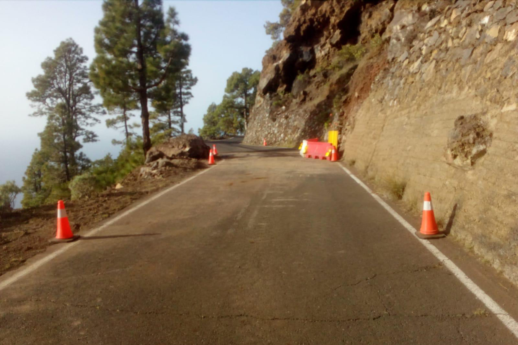 Se reabre al trafico el acceso a La Dehesa por El Julan temporalmente afectado por desprendimientos en la carretera HI-400