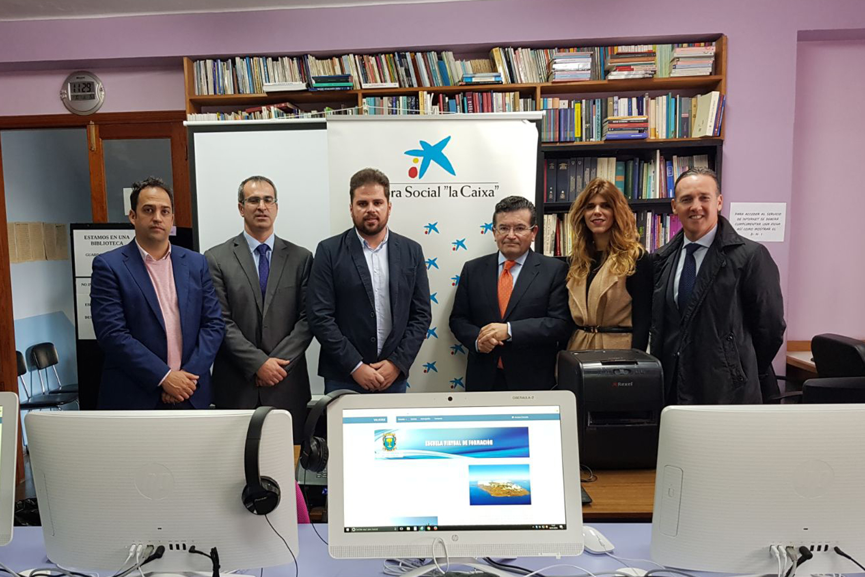 Valverde y la Obra Social de La Caixa inauguran una ciberaula en la Biblioteca municipal