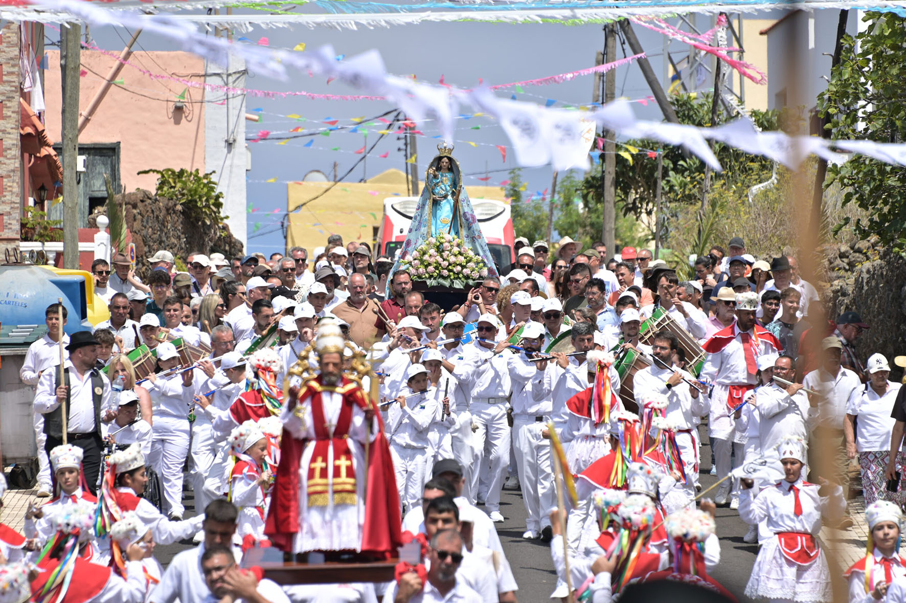El Norte rinde homenaje a la Virgen de Los Reyes en la Fiesta de El Mocanal