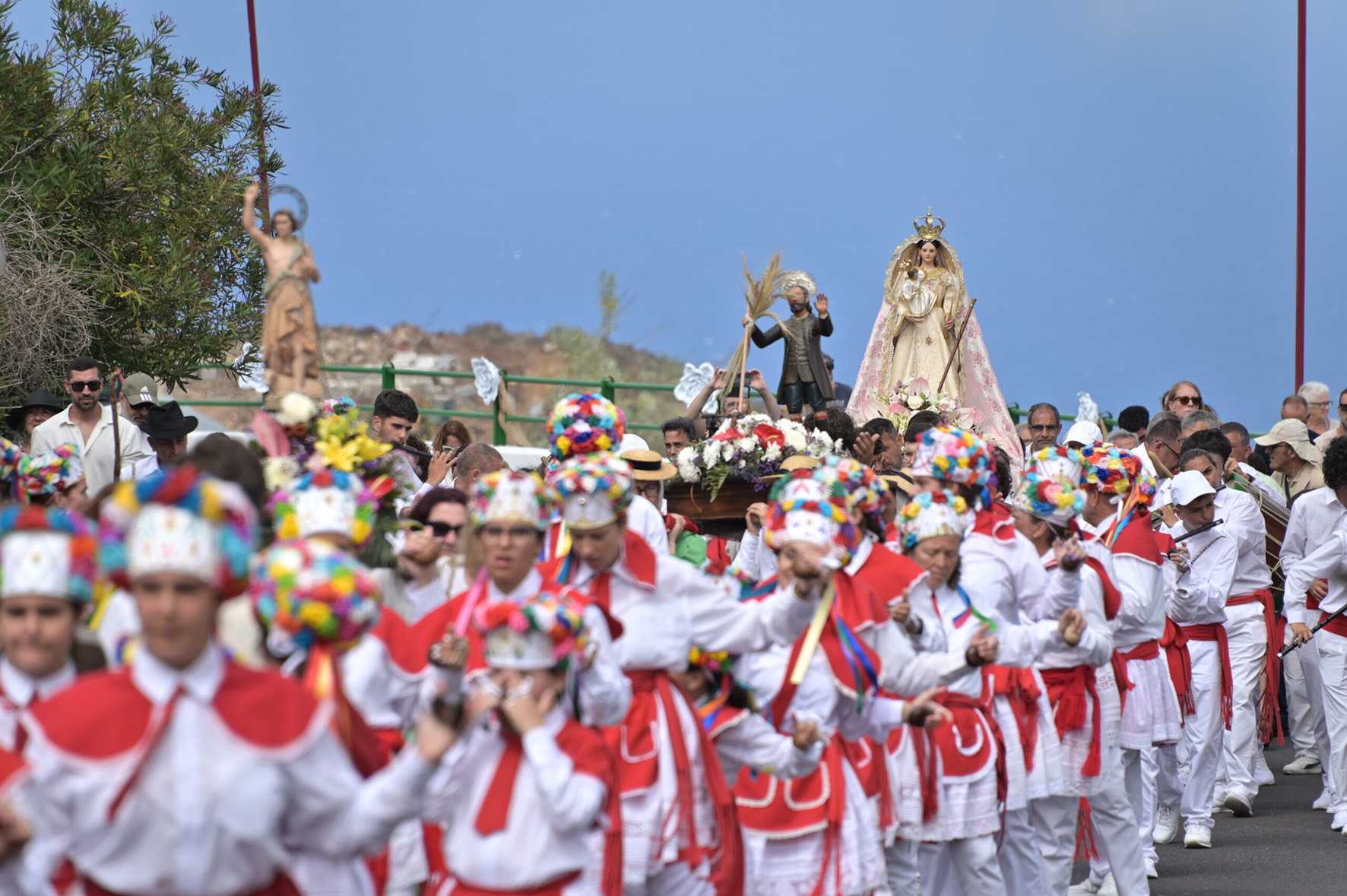 El Barrio de El Cabo celebra su fiesta a La Virgen de Los Reyes