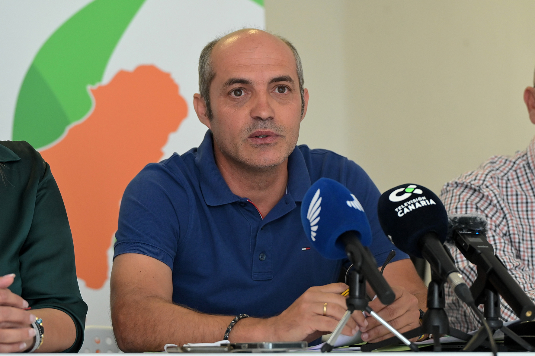 Armas (PSOE) destituye a David Cabrera (AH) de todos sus cargos en el Gobierno insular