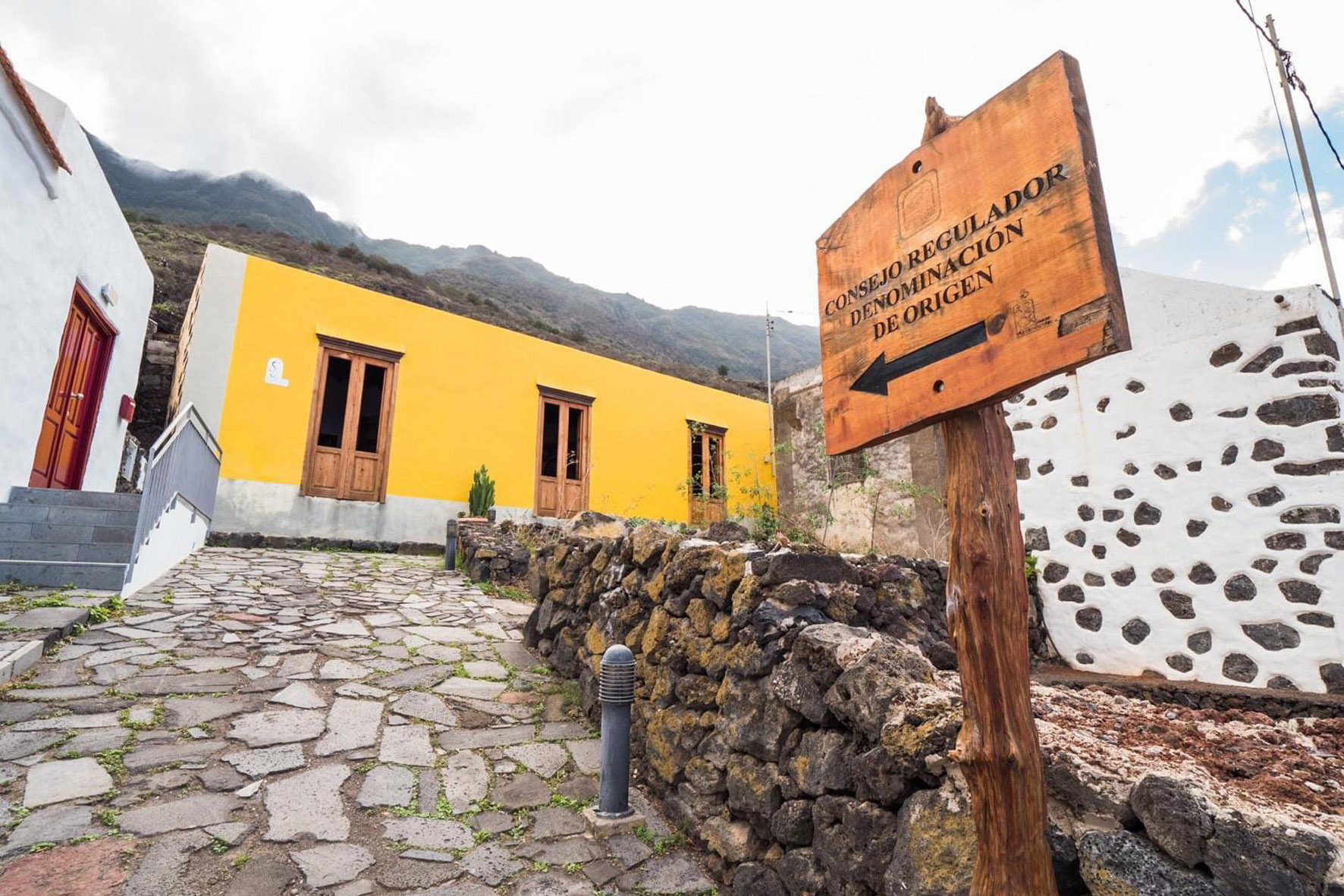 El Cabildo concede una ayuda de 45.000 euros al Consejo Regulador de Vinos de El Hierro