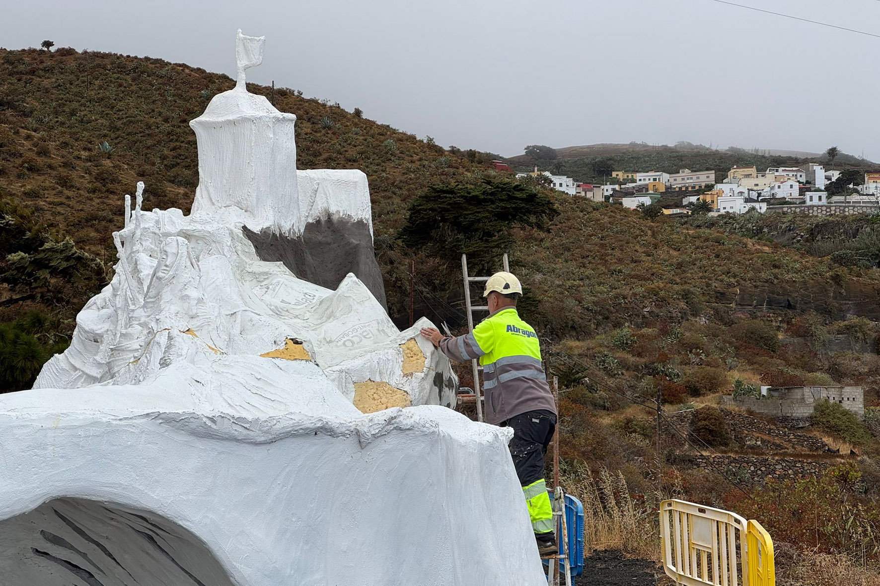 El Cabildo realiza obras de reparación y acondicionamiento del Monumento a la Bajada