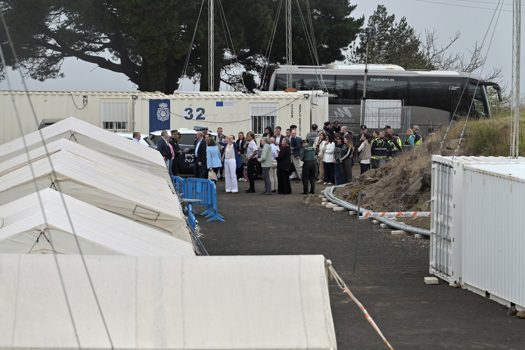 Eurodiputados visitan las instalaciones del Centro de Atención Temporal de Extranjeros (CATE) de El Hierro