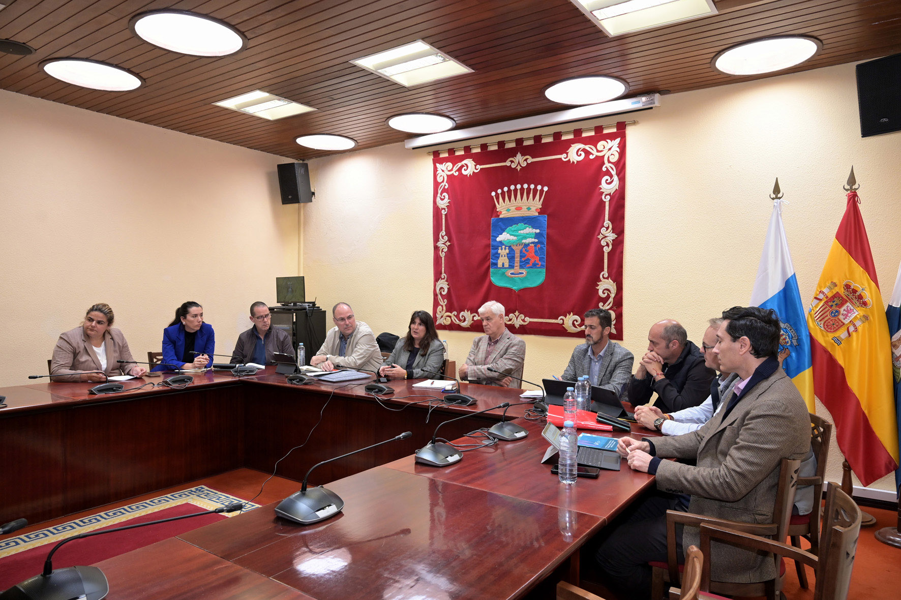 Gobierno de Canarias y Cabildo trabajan en la delimitación de sus Zonas de Aceleración de Renovables en El Hierro