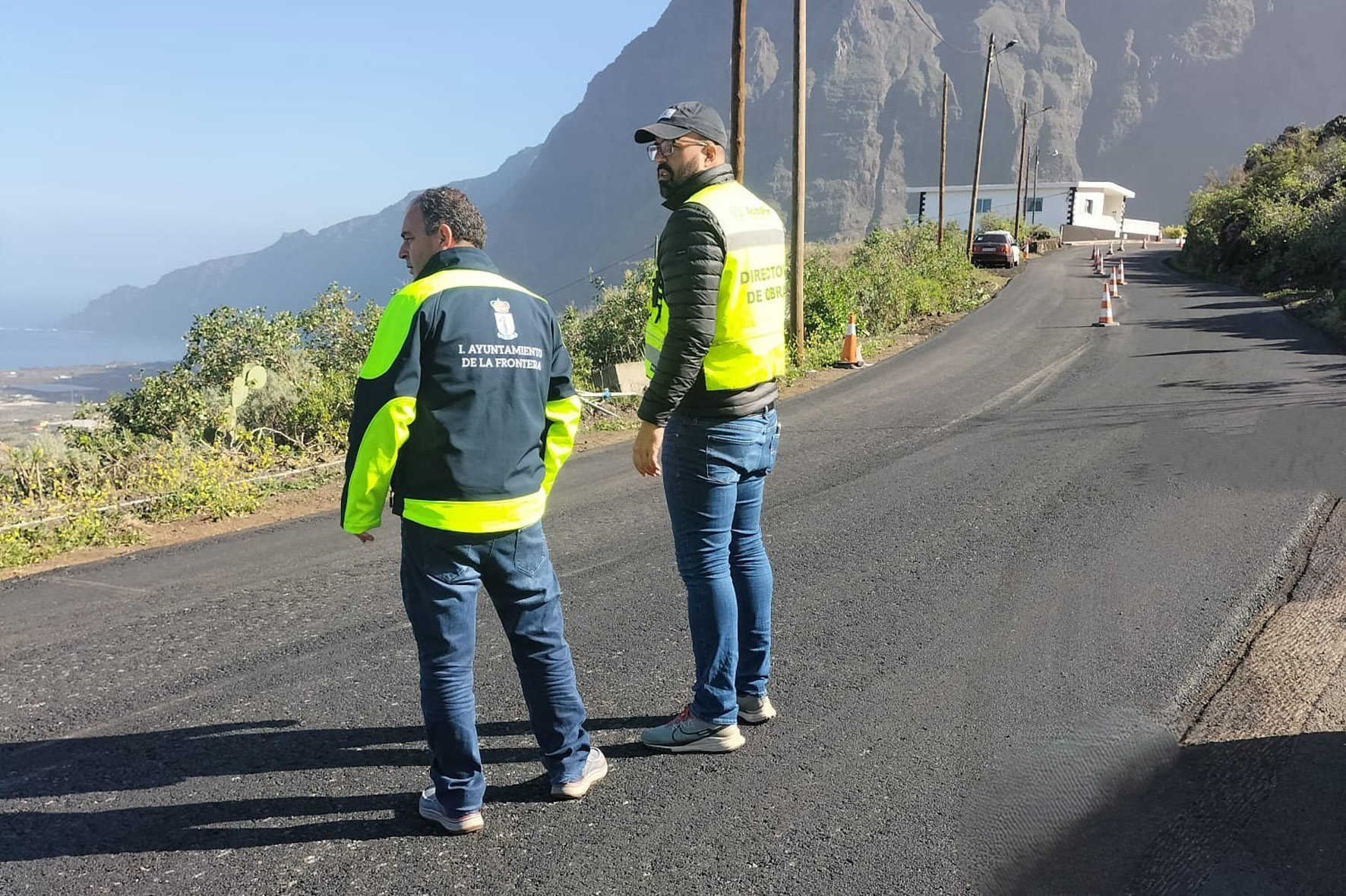 Se inician las obras de asfaltado de la calle El Horno en La Frontera