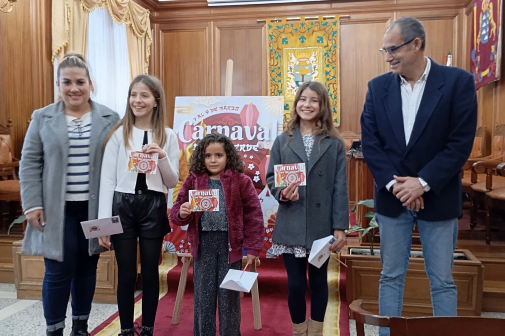 Tres candidatas optan a Reina del Carnaval de Valverde 2025