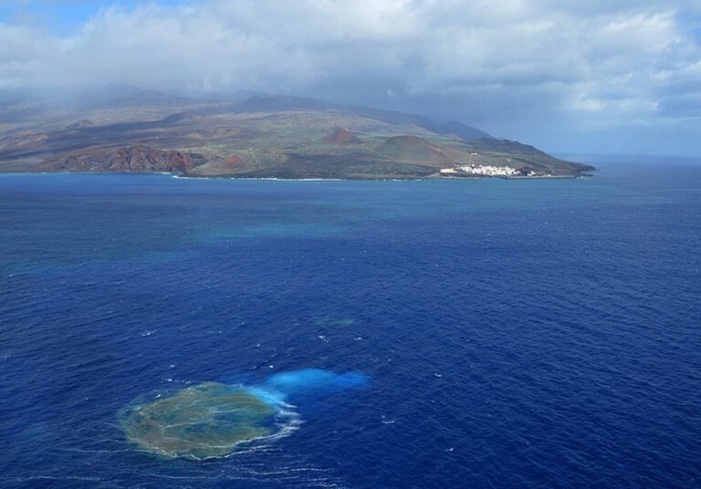 El Ayuntamiento de La Frontera e INVOLCAN conmemoran los 15 años de la erupción submarina de El Hierro con el encuentro “Tagoro, 15 años después”
