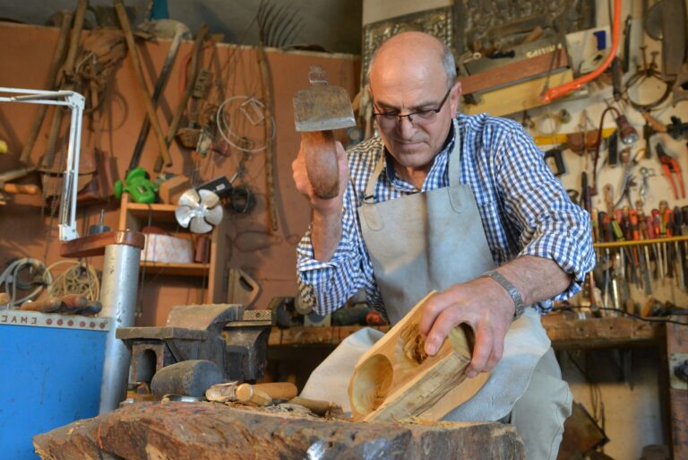 El Cabildo convoca pruebas para la obtención del carné de artesano