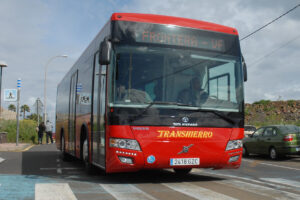 AHI pide al Cabildo la realización de un estudio técnico para mejorar los horarios del transporte público en El Hierro