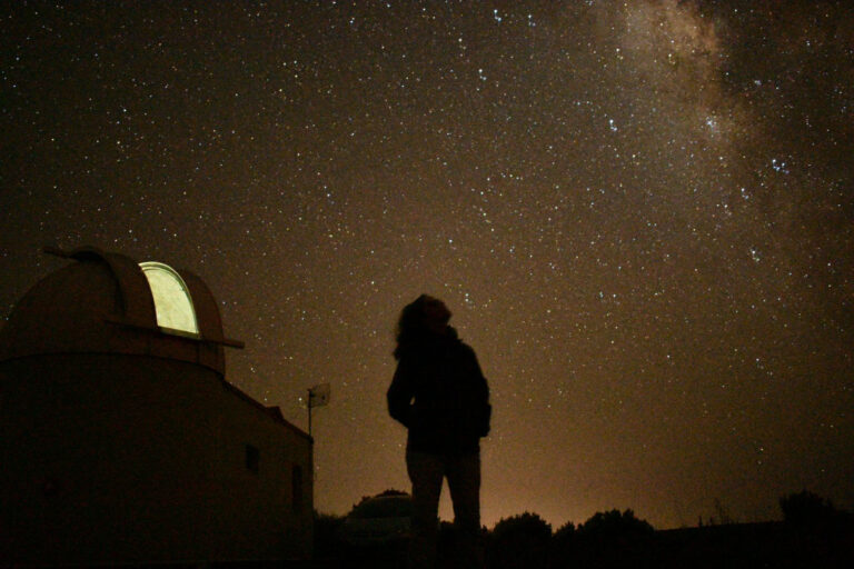 El Pinar acoge un taller de observación de estrellas dentro del proyecto comunitario Mirando lo Pequeño