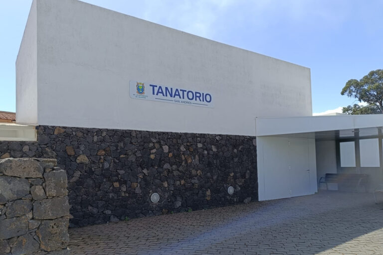 El Ayuntamiento de Valverde mejora el mobiliario y menaje de los tanatorios municipales