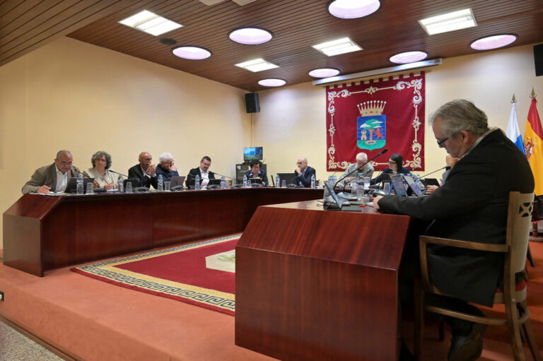 AHI critica que el Cabildo no sufrague los gastos de traslado a Tenerife para realizar las cremaciones, mientras el servicio no exista en la isla