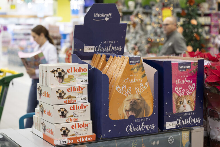 HiperDino lanza la primera línea de delicias navideñas para mascotas con ingredientes 100% naturales