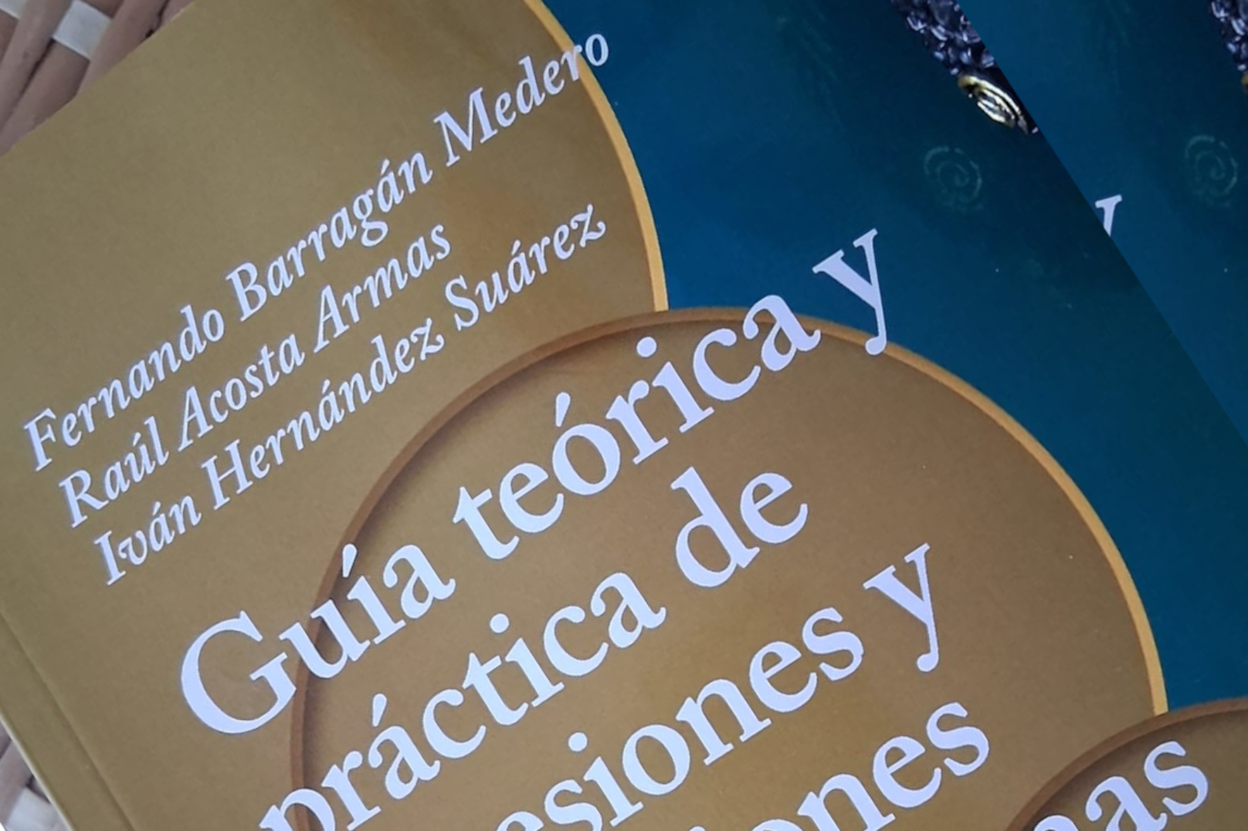 Crónicas pretéritas: El libro de Raúl Acosta