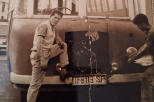 Crónicas pretéritas: Nuevo libro de Venancio Acosta sobre el inicio del transporte por carretera en El Hierro