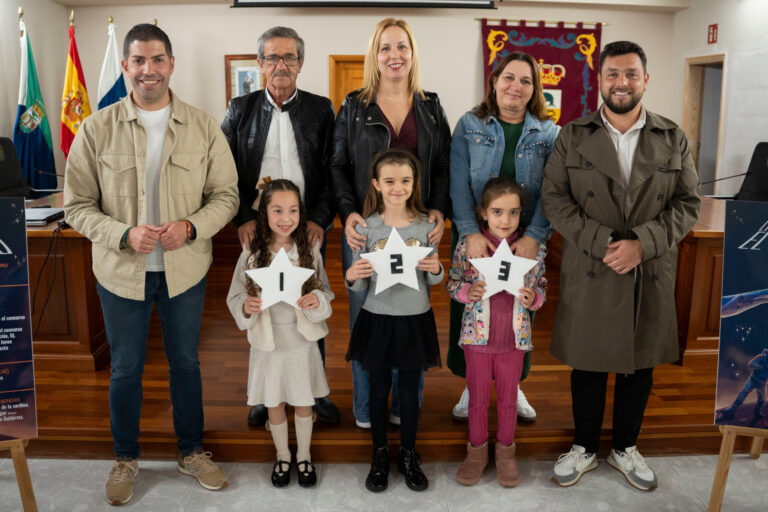 El Ayuntamiento de La Frontera recibe a las candidatas a Reina Infantil del Carnaval 2026