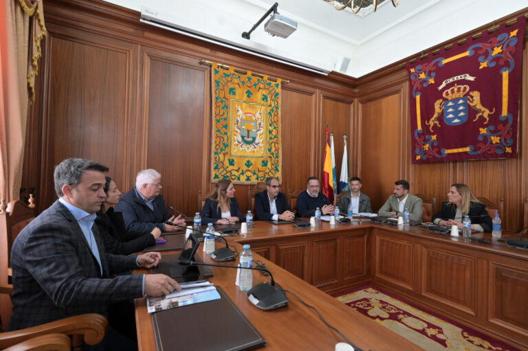 Suárez anuncia el inicio del expediente de licitación de las obras del CEIP Valverde, en El Hierro