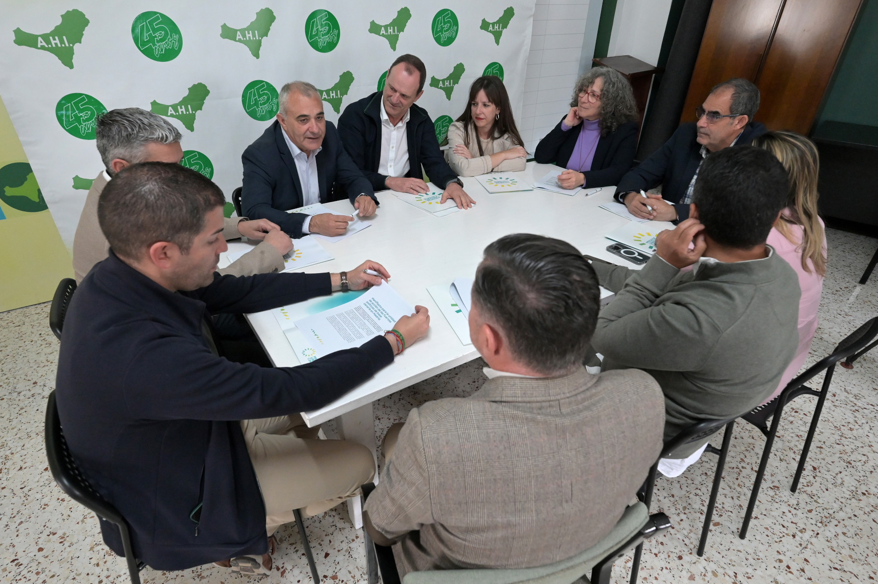 Primero Canarias se reúne con la Agrupación Herreña Independiente (AHI) para presentar su propuesta para la Mesa de Unidad Canaria