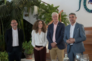 Hecansa celebra en El Hierro un nuevo taller de maridaje de vino y productos marinos