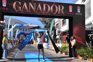 Mario Olmedo y Aida Campos se alzan con el triunfo en los 42 kilómetros de la Maratón del Meridiano