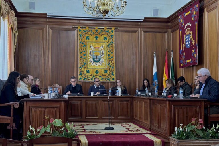 El Pleno del Ayuntamiento de Valverde rechaza la moción de la oposición sobre la cesión de la Escuela de Educación Infantil Municipal