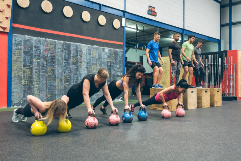 El Ayuntamiento de El Pinar organiza un taller de ejercicio físico para promover hábitos de vida saludable a la población