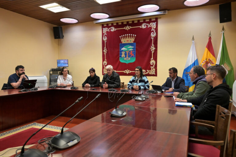 El CSIC presenta en El Hierro el proyecto europeo VOLCAN para mejorar la evaluación del riesgo volcánico en Canarias