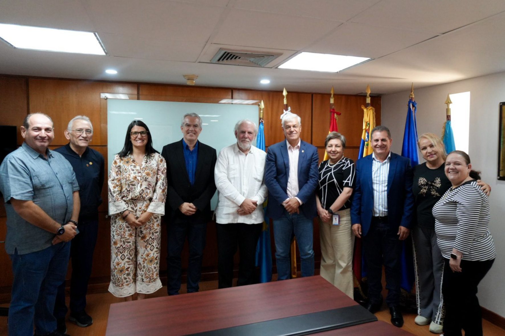 Armas se compromete a mantener y reforzar el apoyo a la Fundación España Salud y la Asociación Civil Amigos del Garoé en Venezuela