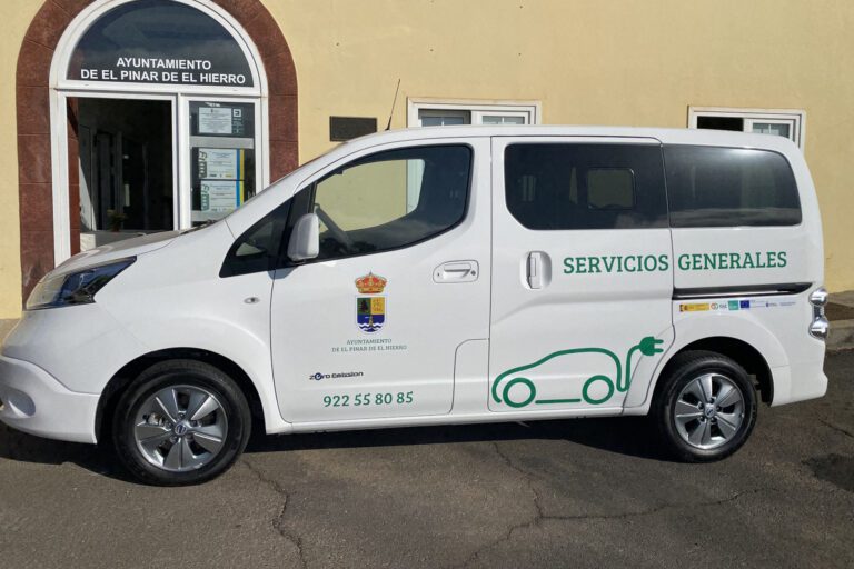 El Ayuntamiento de El Pinar incorporará tres vehículos eléctricos a su flota de uso municipal