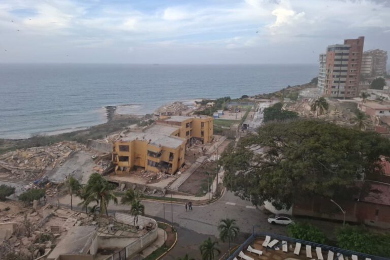 La diáspora venezolana el El Hierro se mantiene a la espera de las noticias que van llegando desde el país