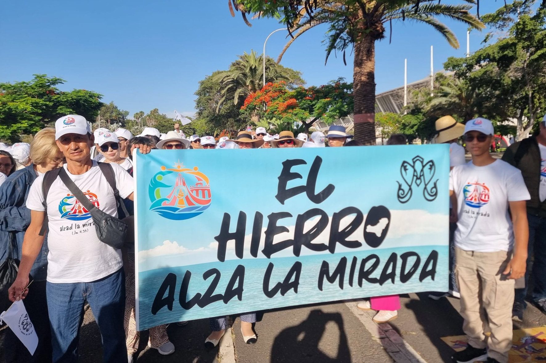 Más de 150 herreños se desplazan a Tenerife para recibir al Papa León XIV