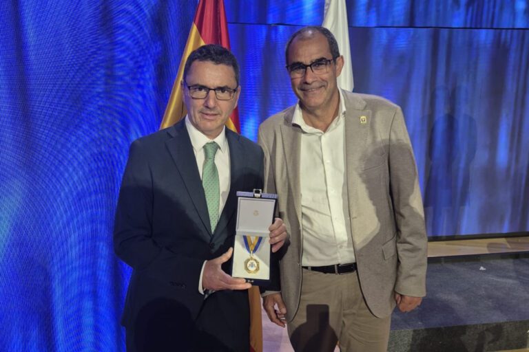El Club Deportivo In Corpore Sano de El Hierro recibe la Medalla de Oro de Canarias