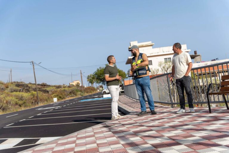 El Ayuntamiento de La Frontera finaliza las obras de la nueva acera de Artero-Los Llanillos