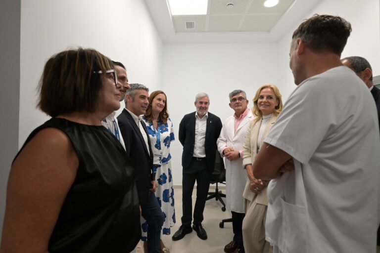 El Gobierno de Canarias pone en marcha el nuevo servicio de resonancia magnética del Hospital Nuestra Señora de los Reyes