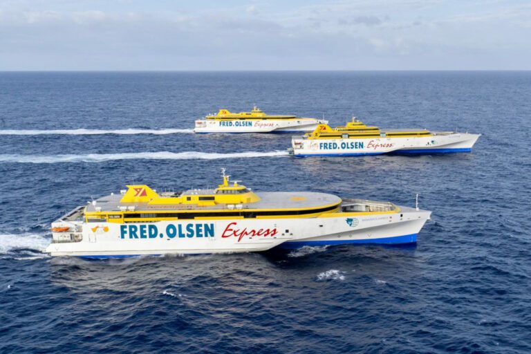 Fred. Olsen Express celebra sus 52 años conectando Canarias