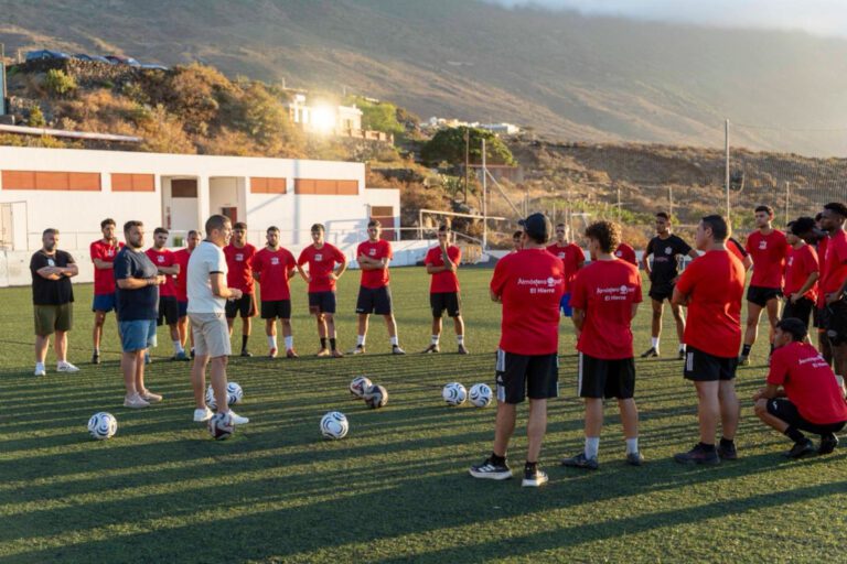 El Ayuntamiento de La Frontera concede una subvención a la UDV Frontera para el impulso del deporte base y los hábitos saludables